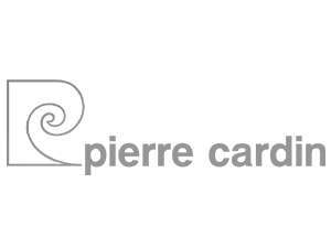Logotipo de Pierre Cardin en escala de grises con diseño minimalista.